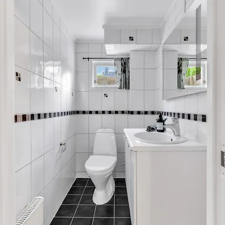 Lejlighed Basement Apartment -As Ski *